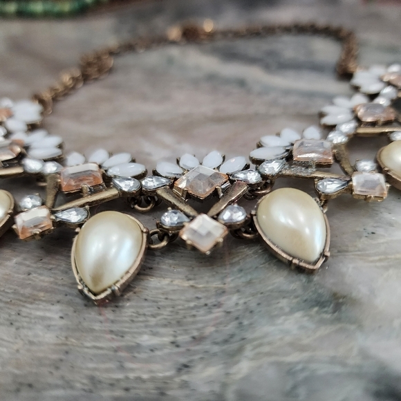 Vintage Cream and Crystal Floral Statement Necklace - Picture 6 of 8